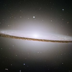 M104_ngc4594_sombrero_galaxy_hi-res_resize_94.jpg